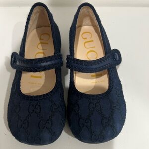 GUCCI - girls shoe size 25- navy- GG print logo